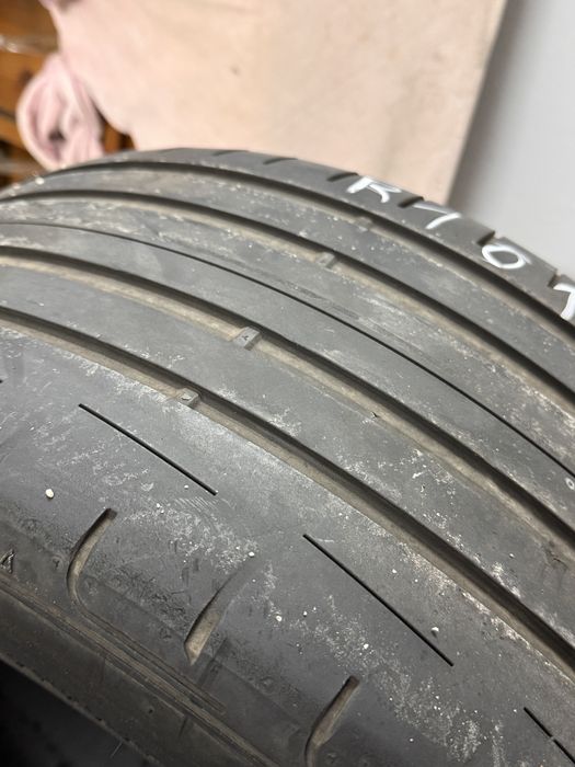 Pneus 275/40 R18