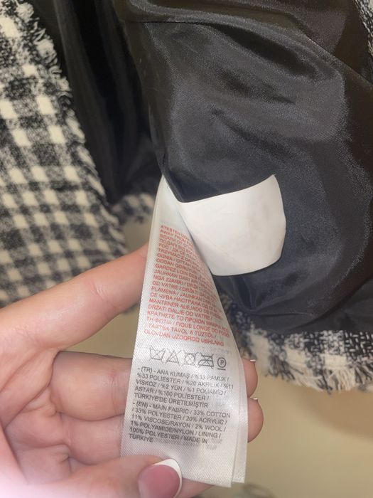 Pepitkowa krótka biało-czarna marynarka w stylu Chanel