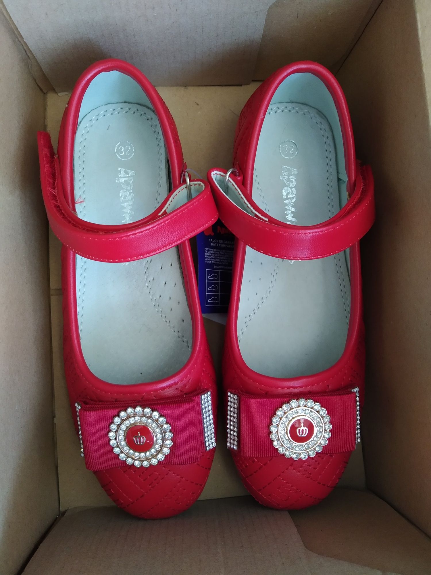 Красные туфли с перепонкой для девочки 32р(20см.стелька)