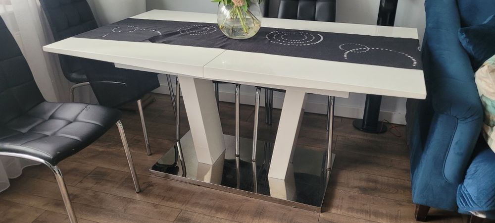 Stół do salonu rozkladany AGATA Meble 160x90