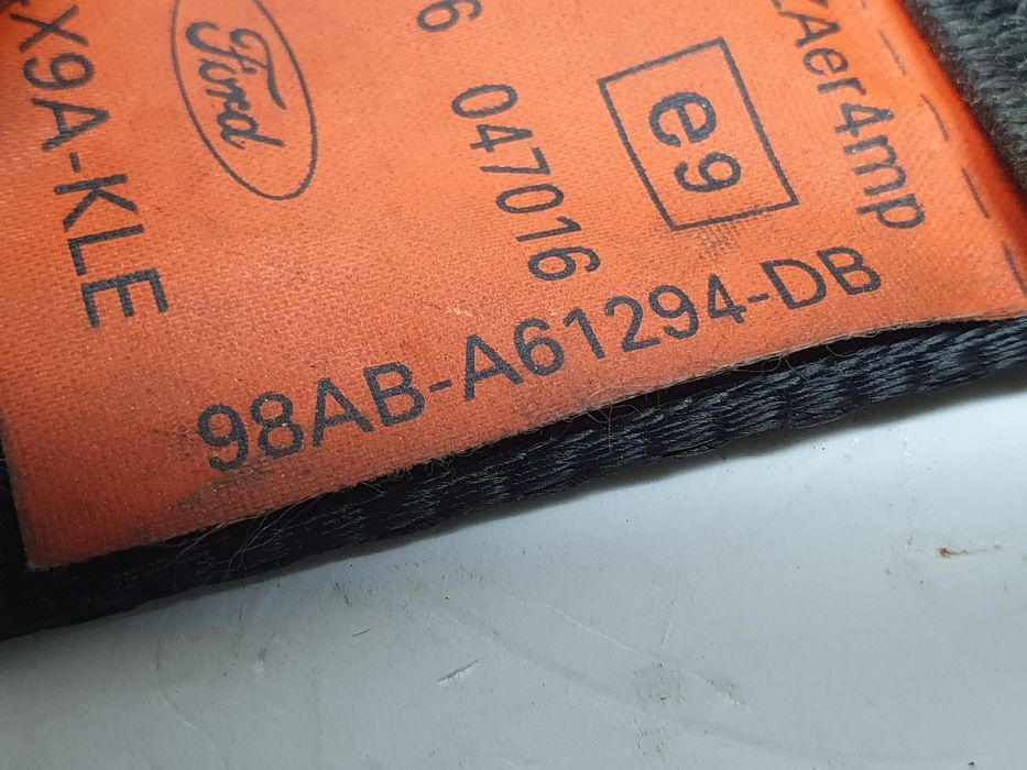 Cinto frente direito FORD Focus I (DAW, DBW)