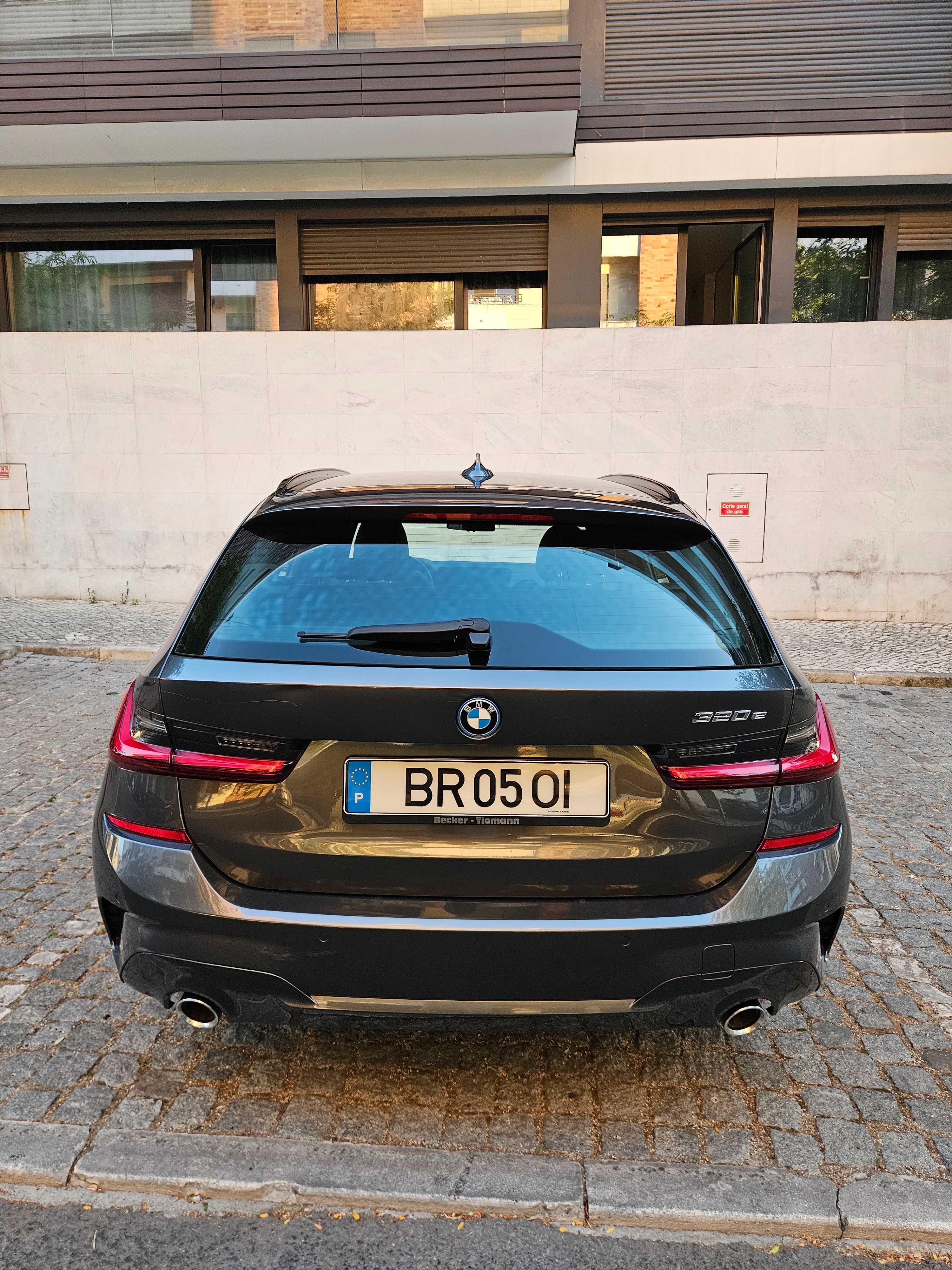 BMW 320e versão M