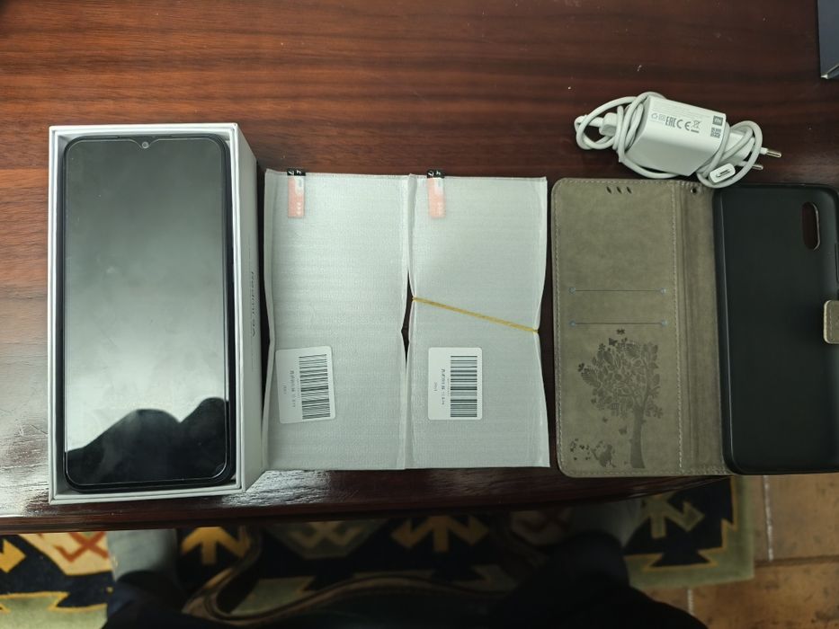 Xiaomi Redmi 9A com capa, carregador e películas de vidro temperado