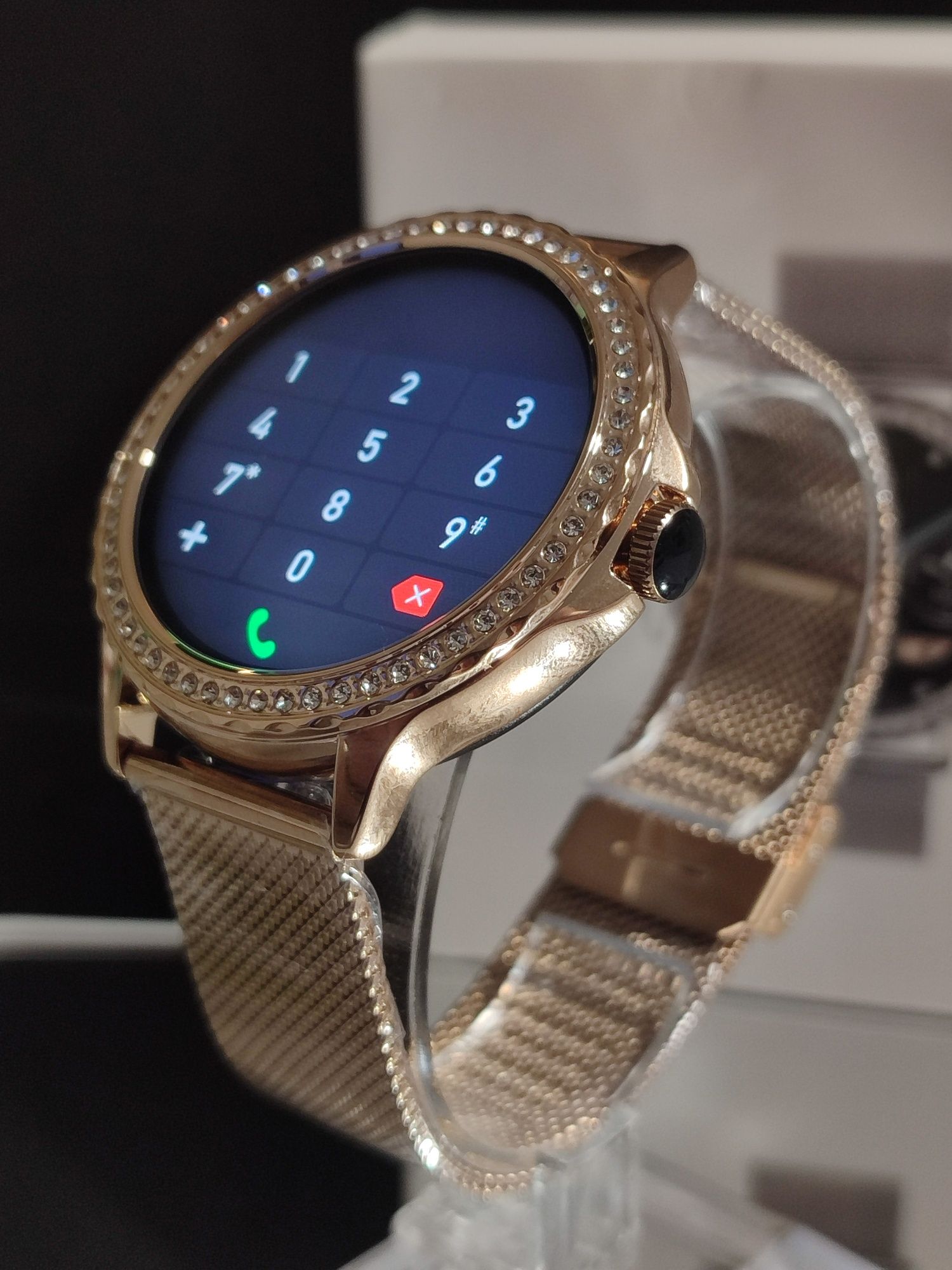 Nowy piękny smartwatch bluetooth zegarek złoty