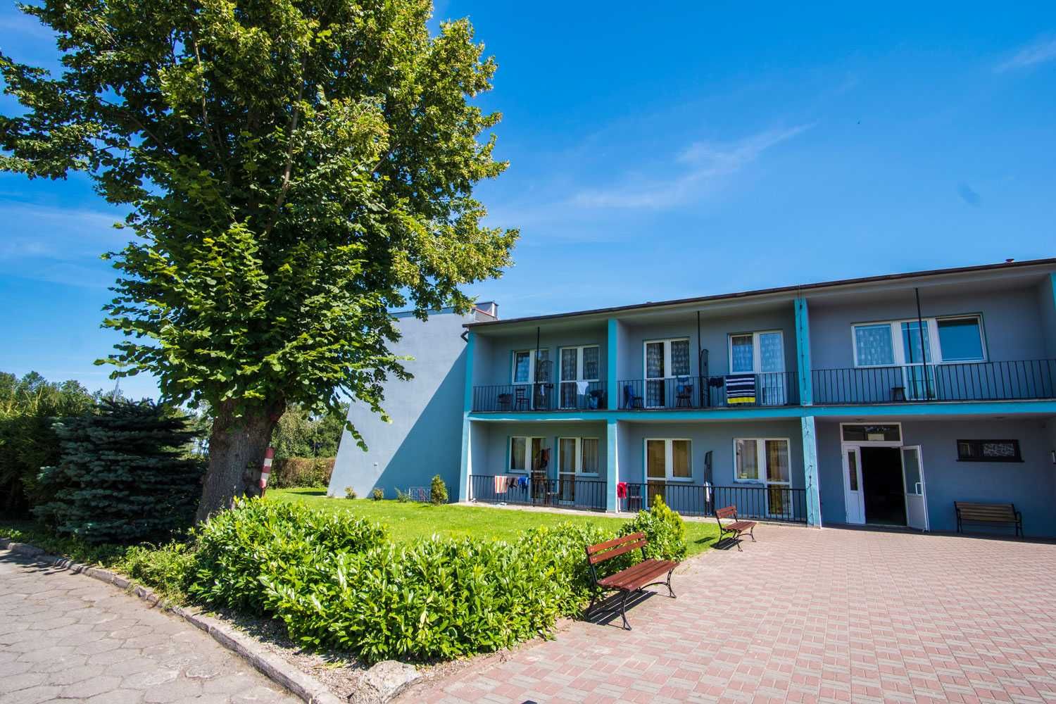 Wczasy nad morzem blisko plaży pokoje z łazienką grupy kolonie obozy