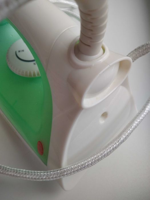Утюг с отпаривателем SANUSY Австрия, полностью рабочее!