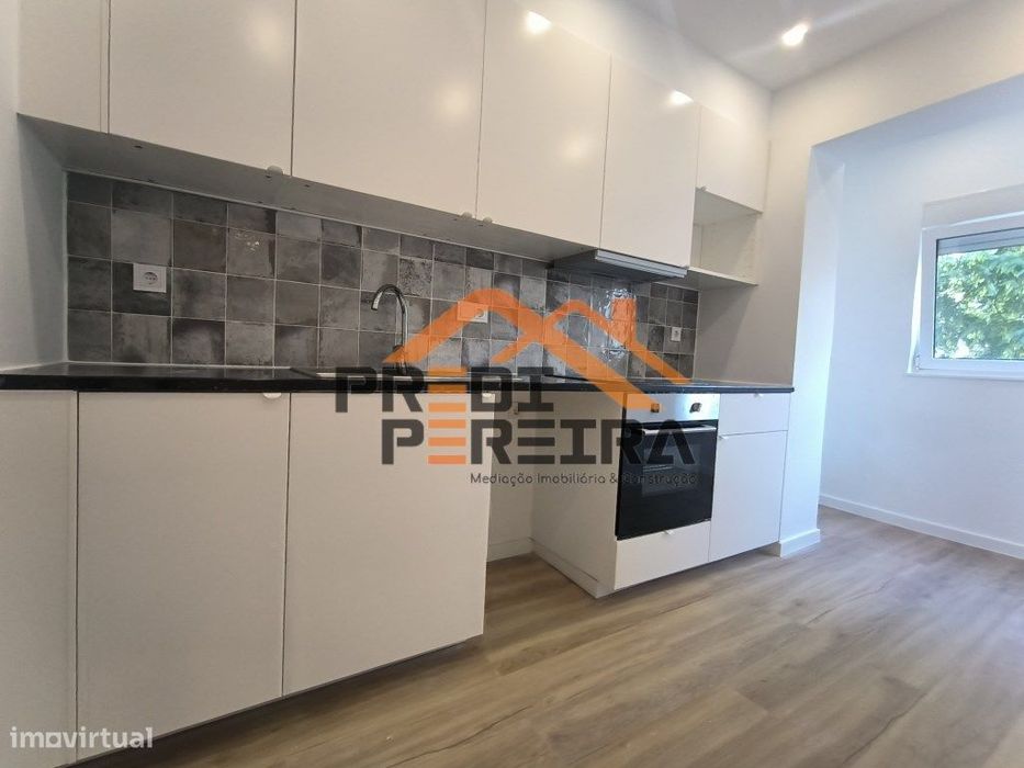 T2 remodelado, em Alverca do Ribatejo.