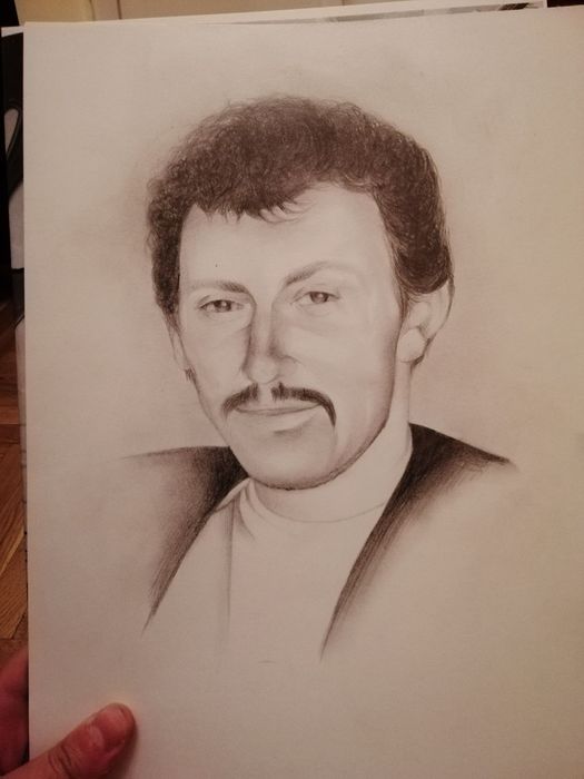 Портрети олівцем