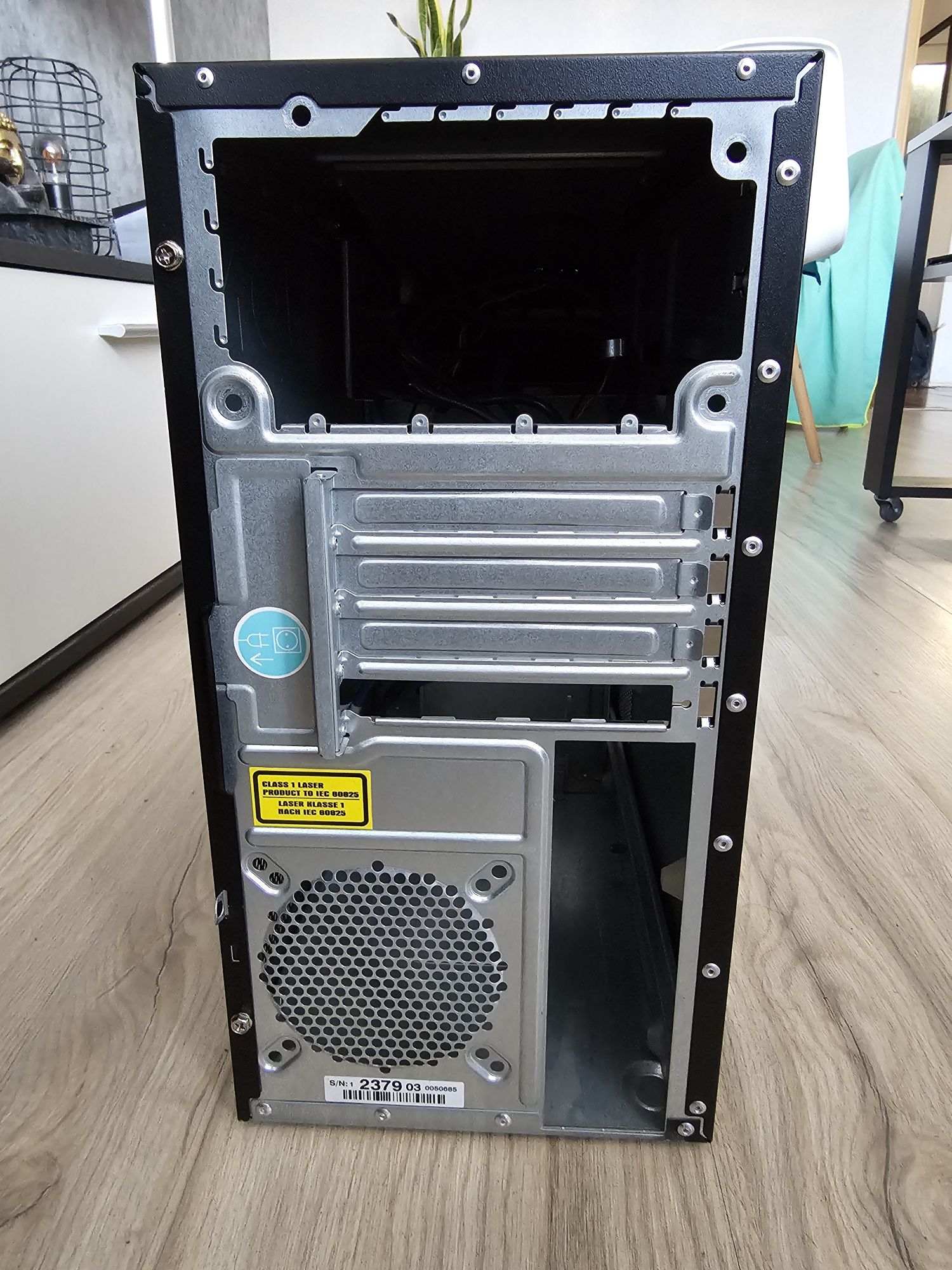 Obudowa PC, czytnik kart SD, USB 3.0, kompaktowa, Mid Tower, db stan