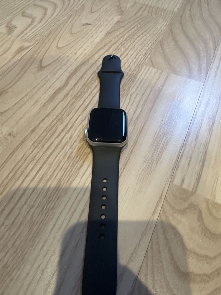 Apple watch se.            .