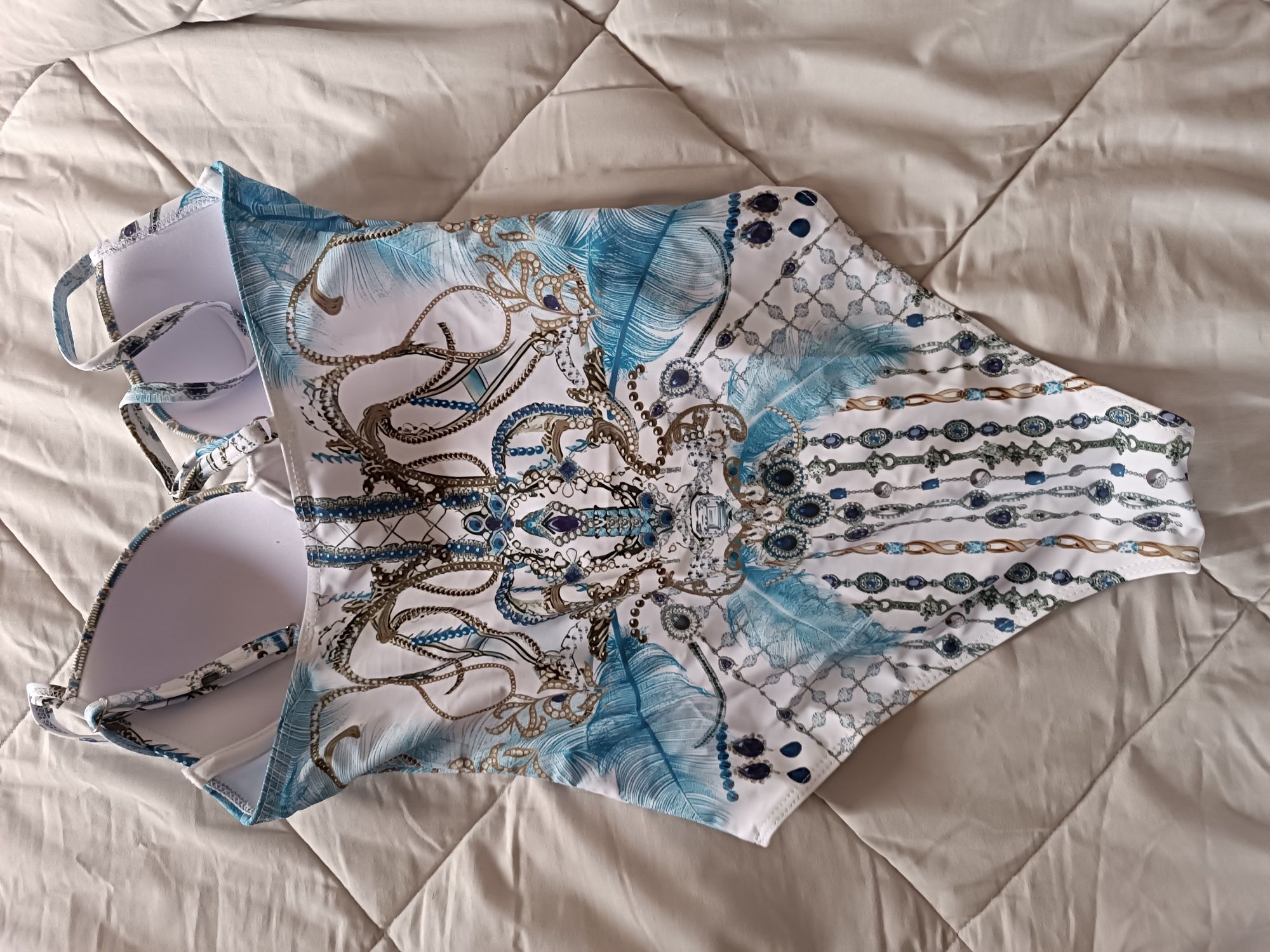 Conjunto fato de banho e lenço