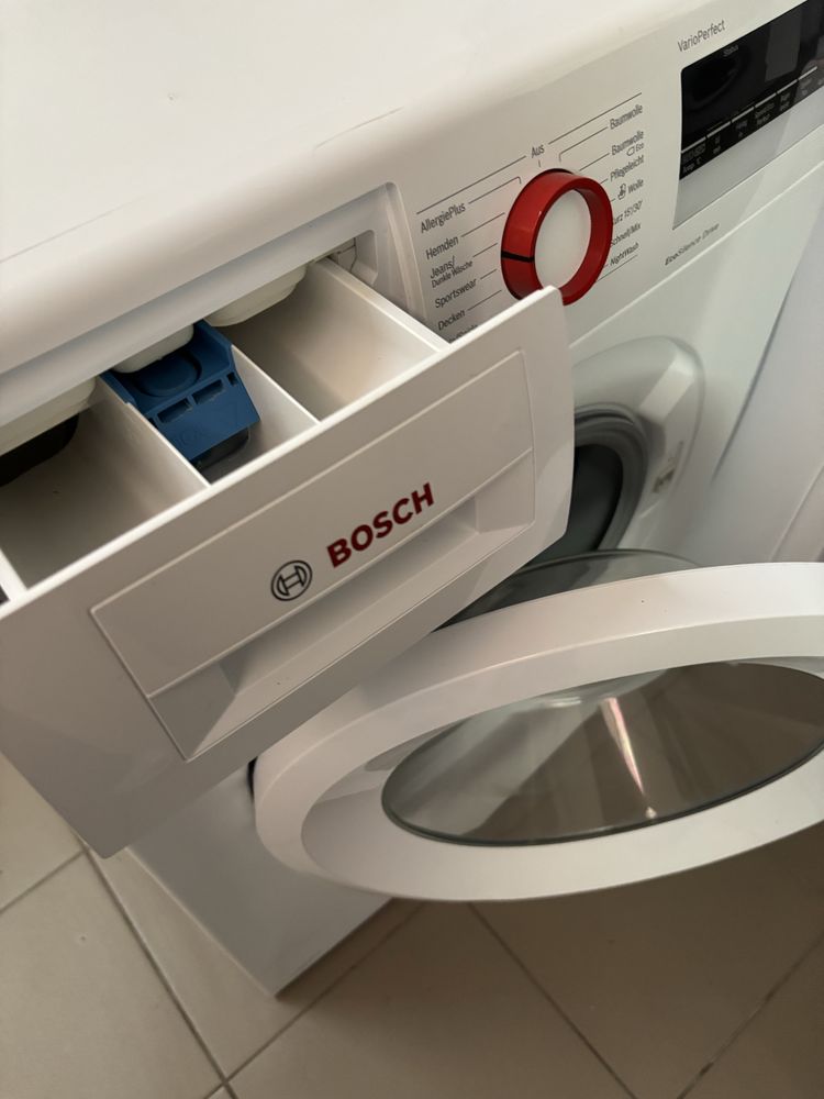 Пральна машина Bosch seria 4 WAN282V8