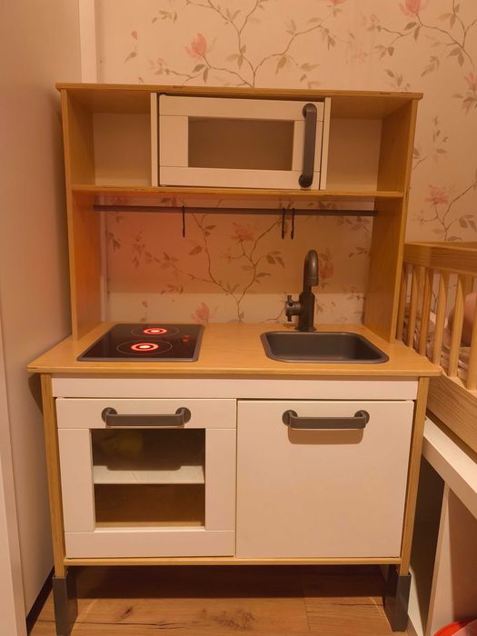 Kuchenka Ikea z przyborami