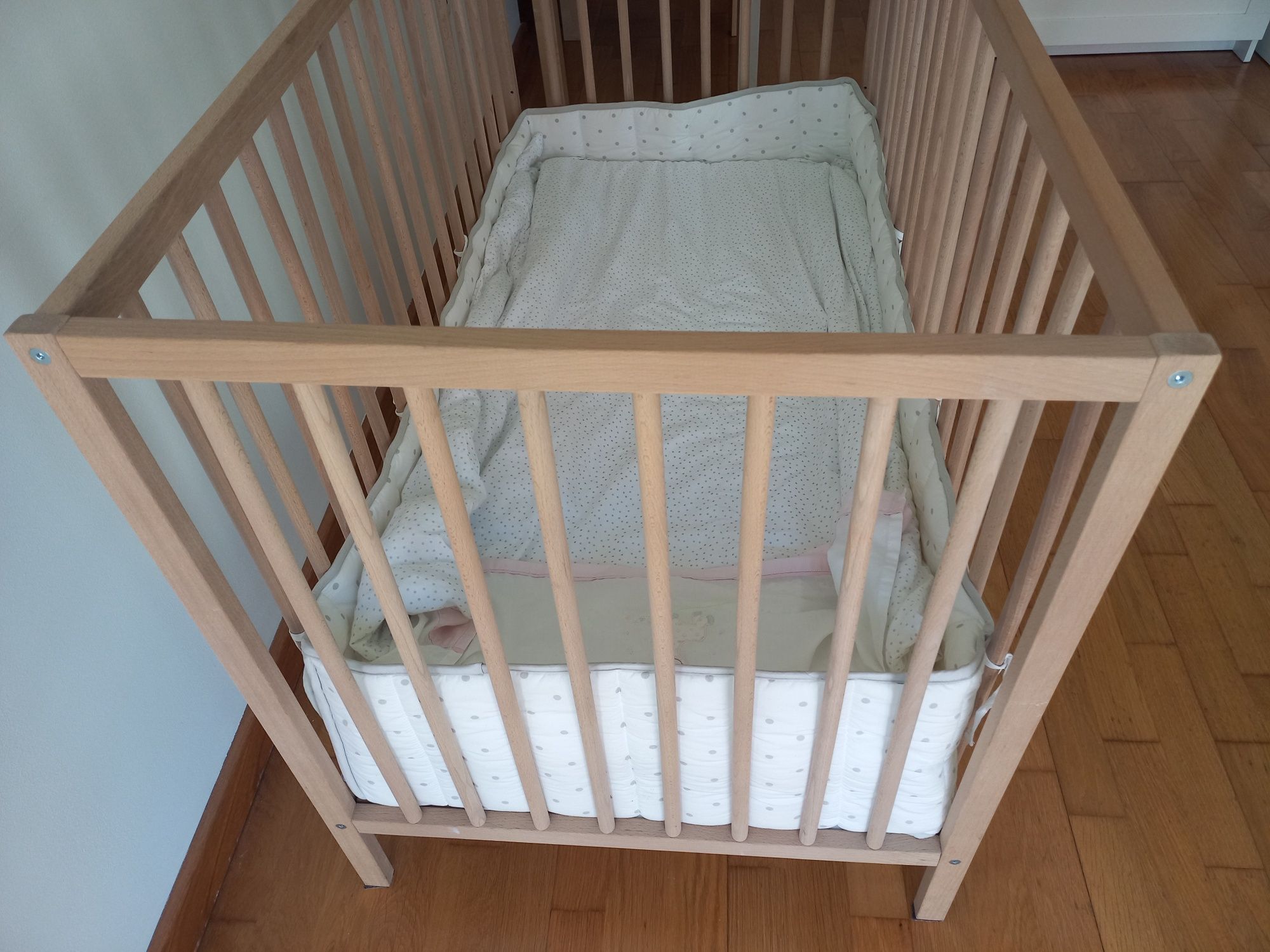 Berço Ikea + colchão (Muito bom estdo)