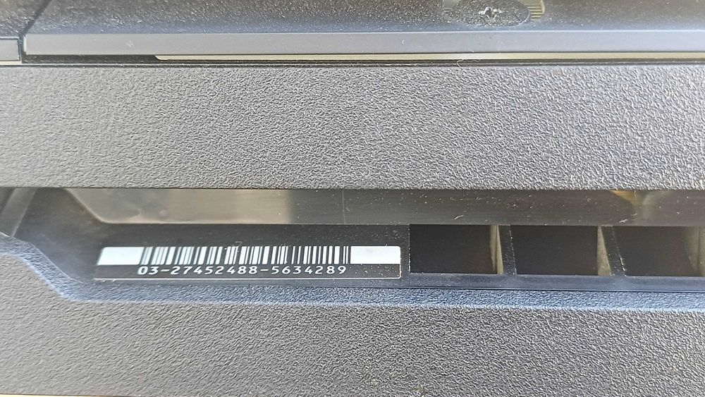 Sony PS 4pro продам срочно!