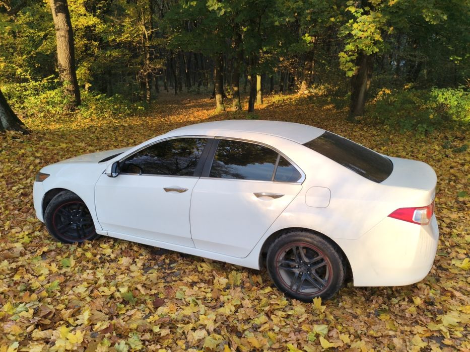 Продам Хонда акорд 8