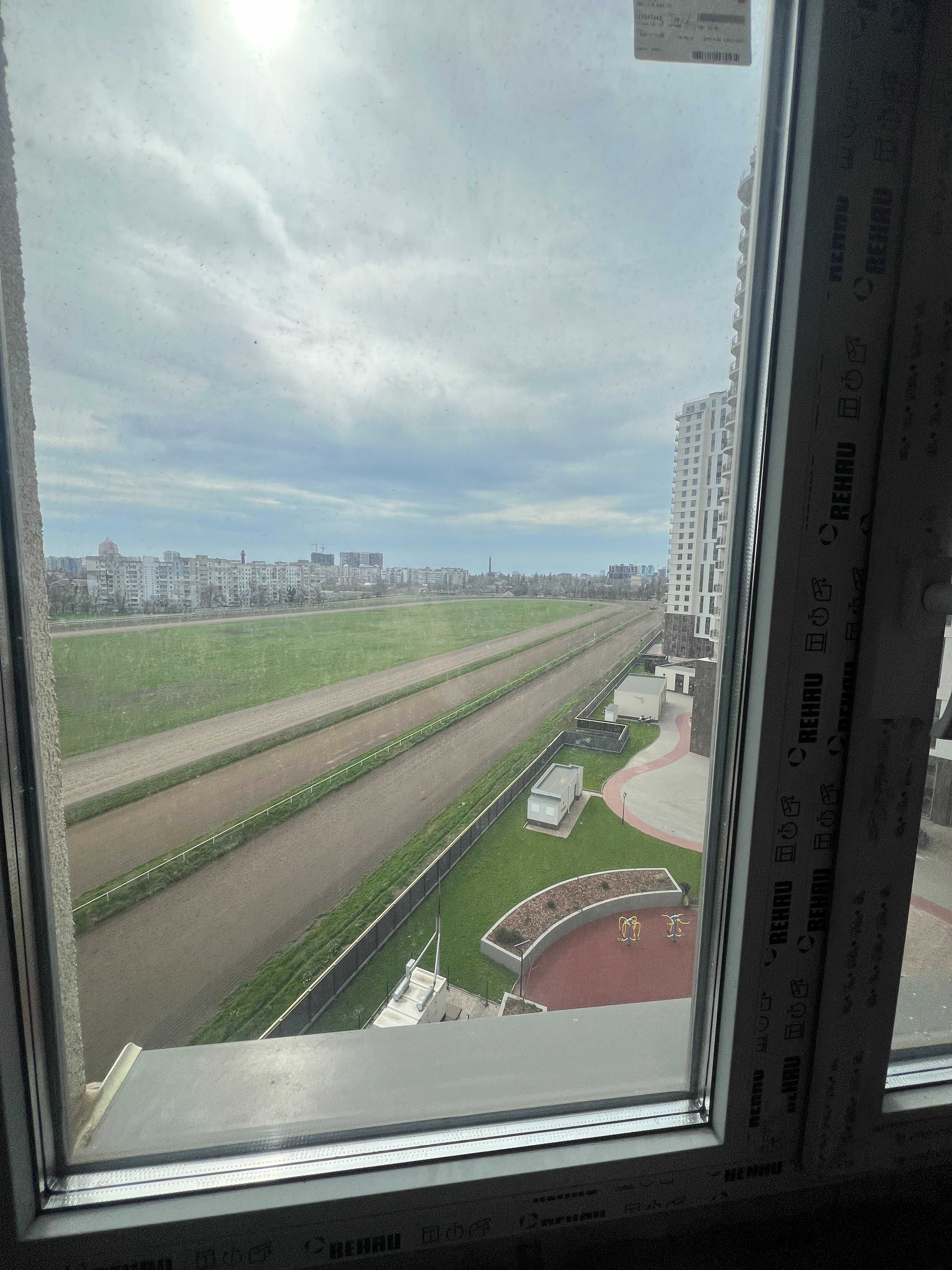 60 Жемчужина Краснова 2 ком Прямой вид Ипподрома Тераса