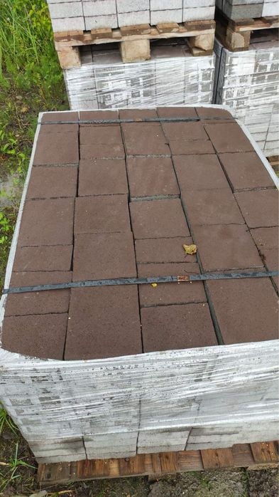 Бруківка римський камінь