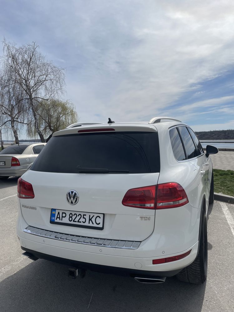 Volkswagen Touareg 2011 2 покоління