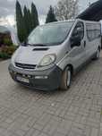 Opel Vivaro 2004r 1.9 .9 osób długi..