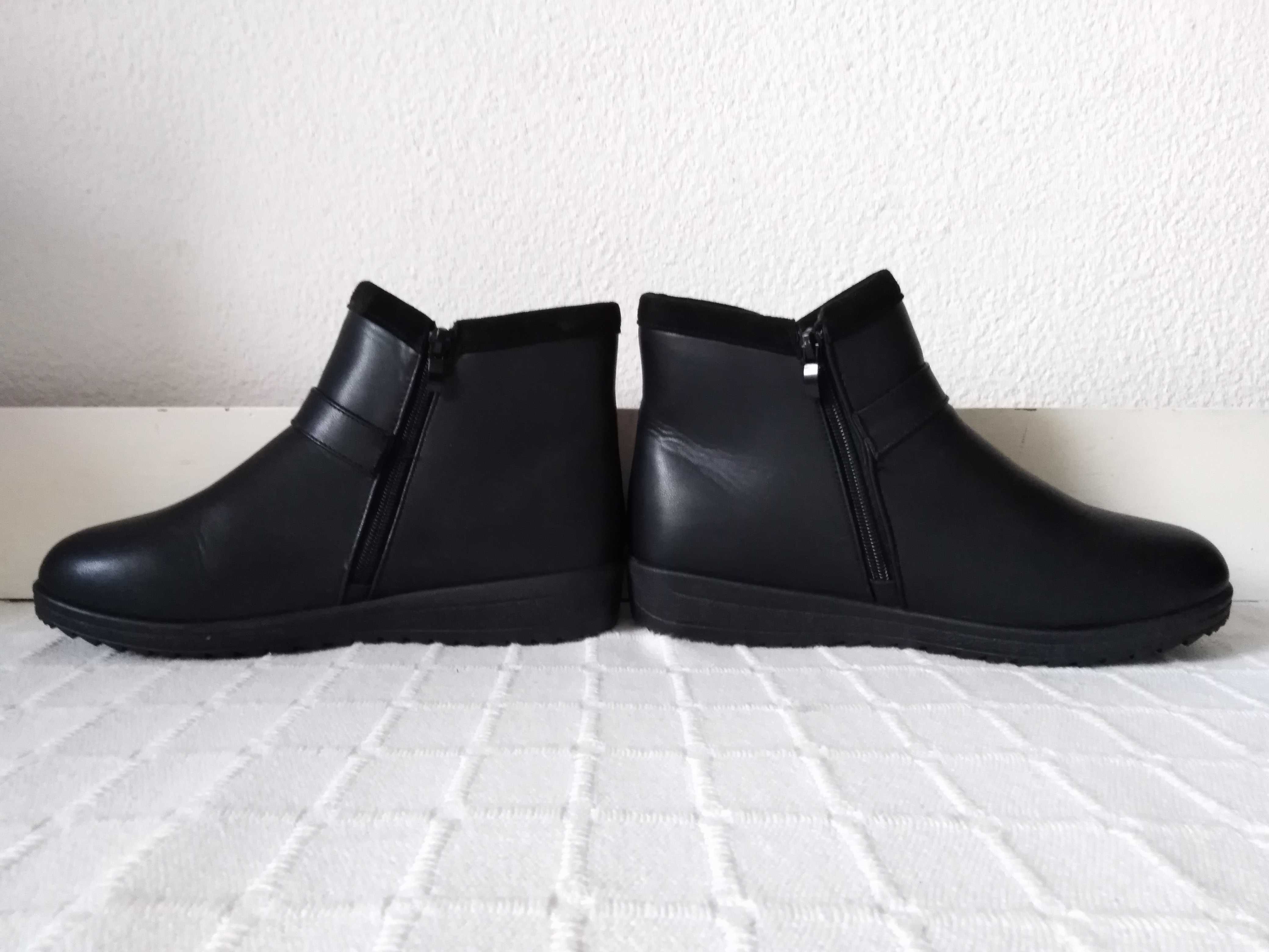 Botas Botins Negros Tamanho 38-39