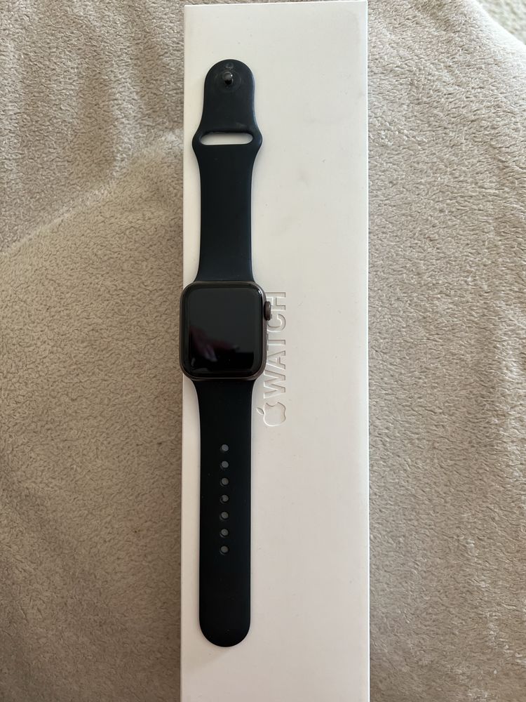 Продам Apple watch 6 SpaceGray 40mm