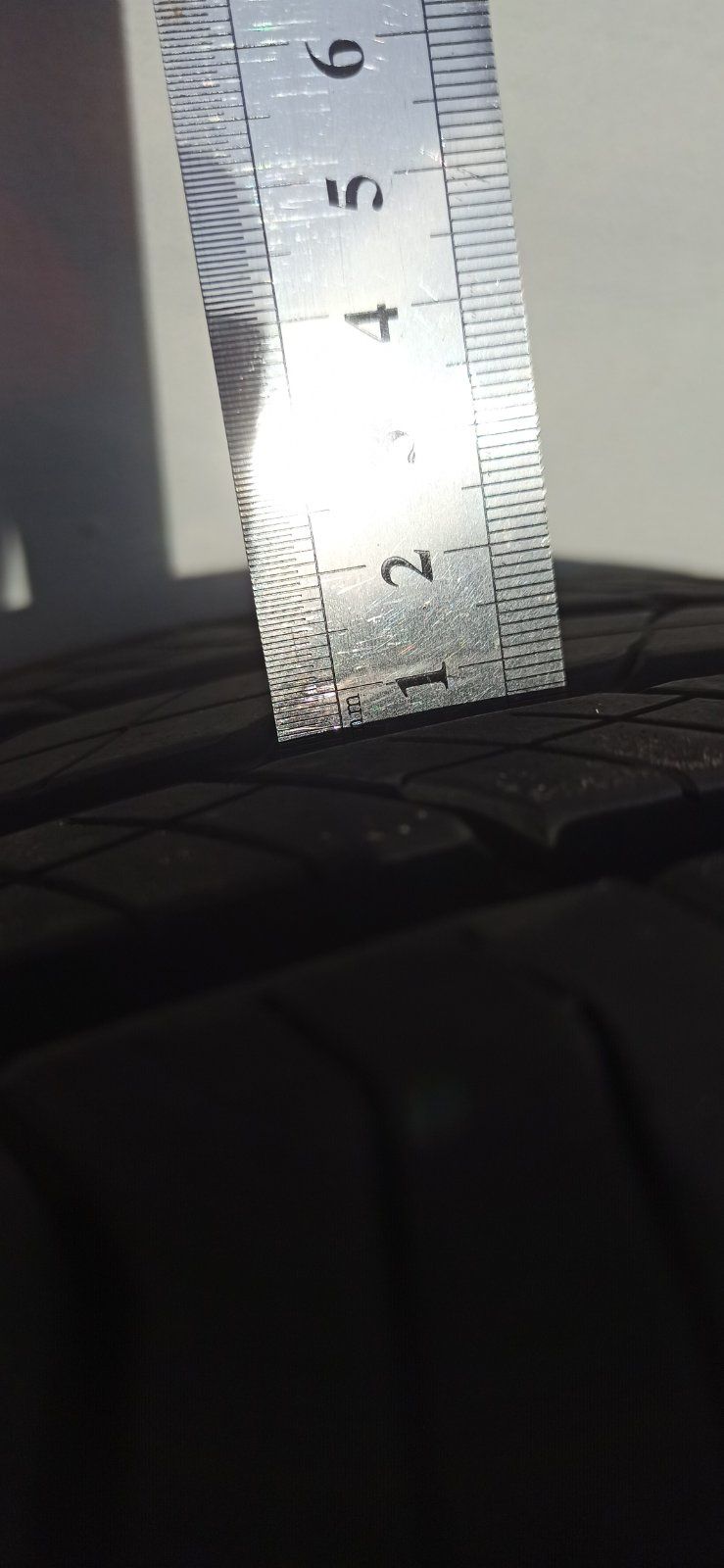 Продам шину chao yang 225/55  R18.