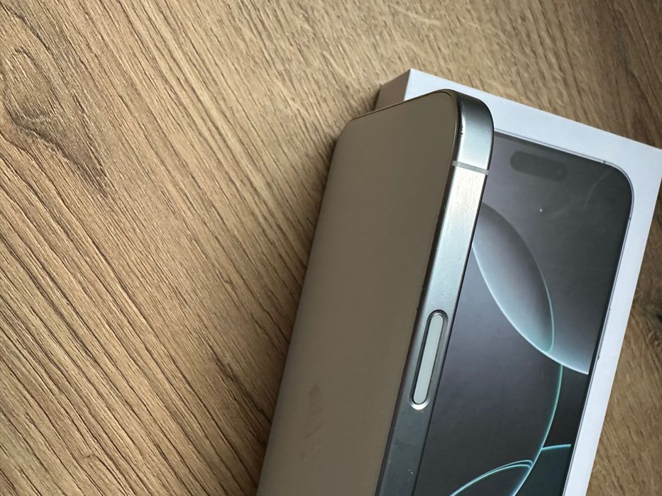 iPhone 16 Pro Max 256gb White Titanium