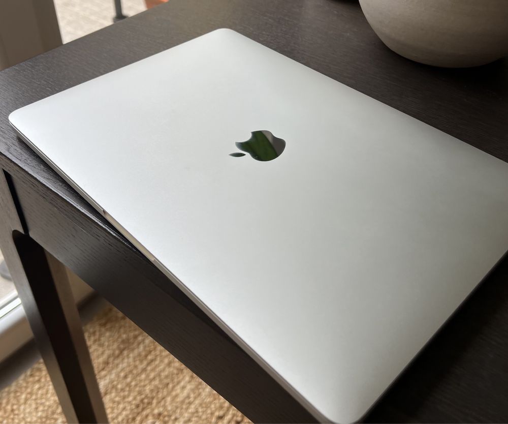 Macbook pro i5 2020