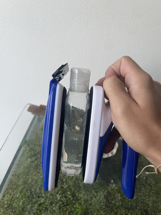 Limpa-Vidros Magnético Novo