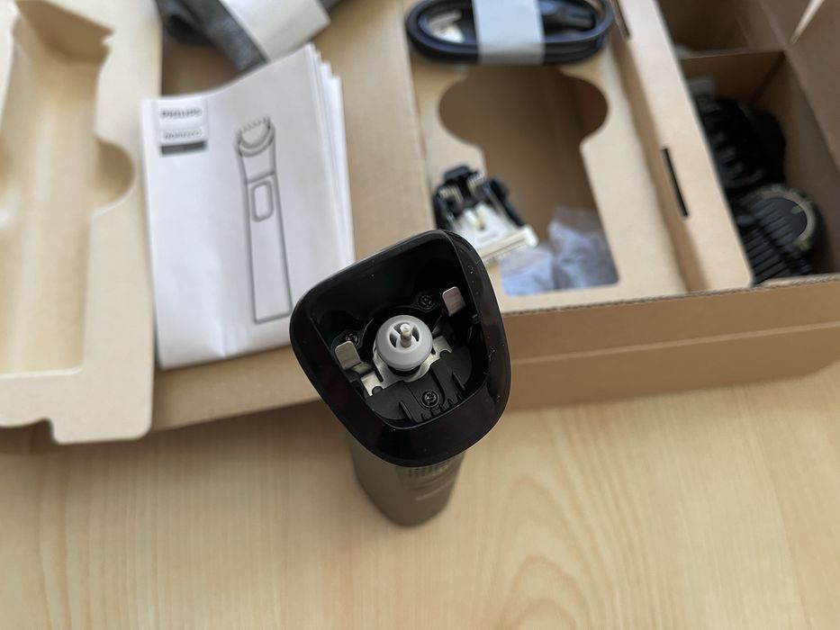 Тример Philips Norelco Multigroom 9000 MG9525/40 24 Предмети