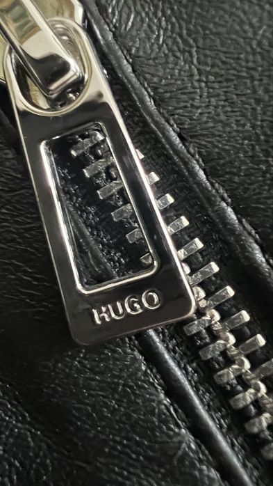 Юбка натурадьная кожа череый оригинал Hugo С
