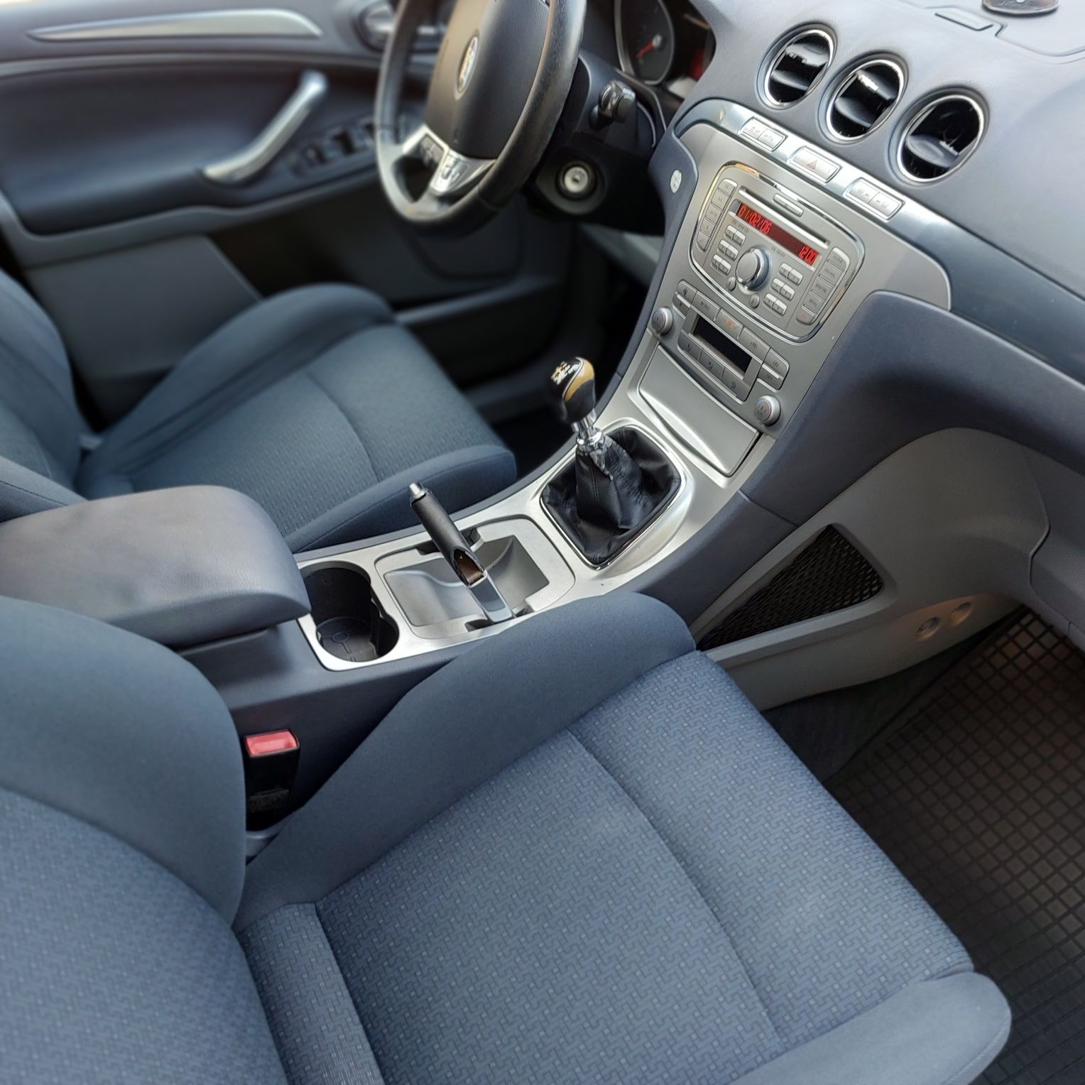 Samochód Ford S-MAX