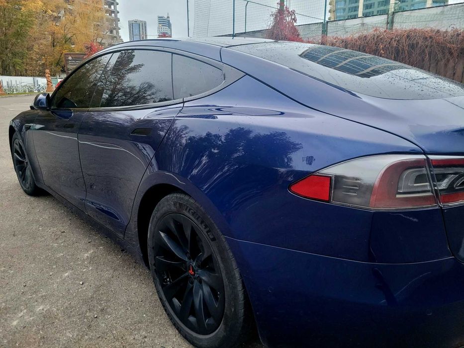 Срочно Tesla Model S 2018 fsd пневма intel
