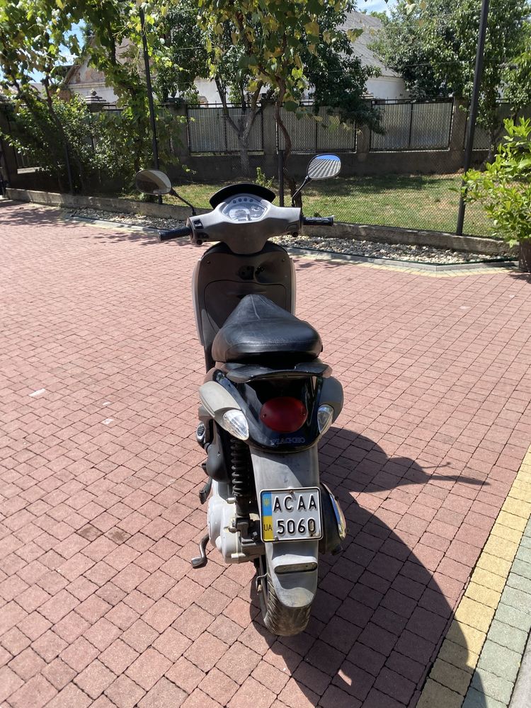 Скутер piaggio 4т