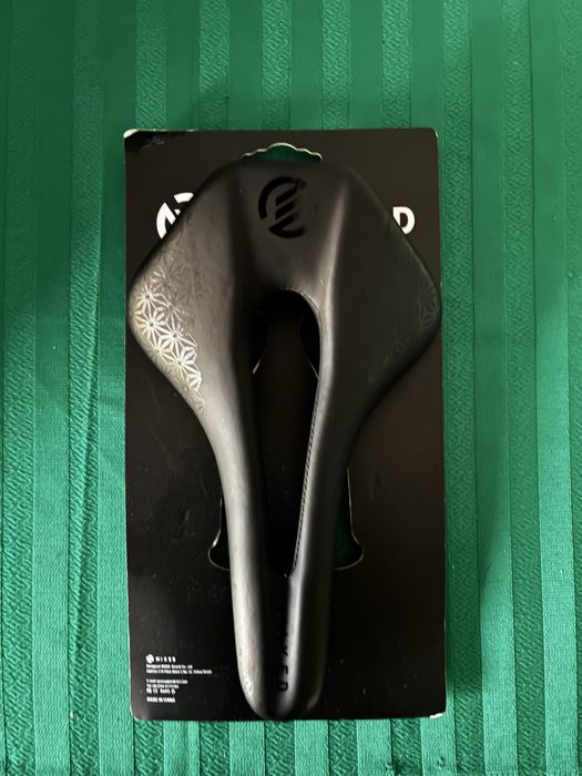 Siodelko mixed 5d carbon 143mm