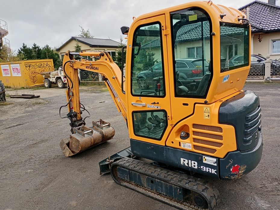 Minikoparka HYUNDAI  R 18