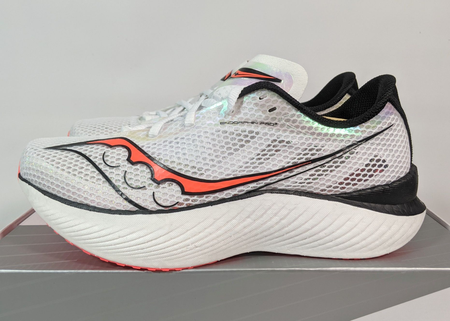 Saucony Endorphin Pro 3 rozmiar 44,5 męskie startowe carbon