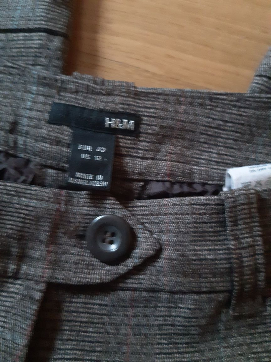H & M stylowe spodnie czekolada krata elegant jak nowe r L/42