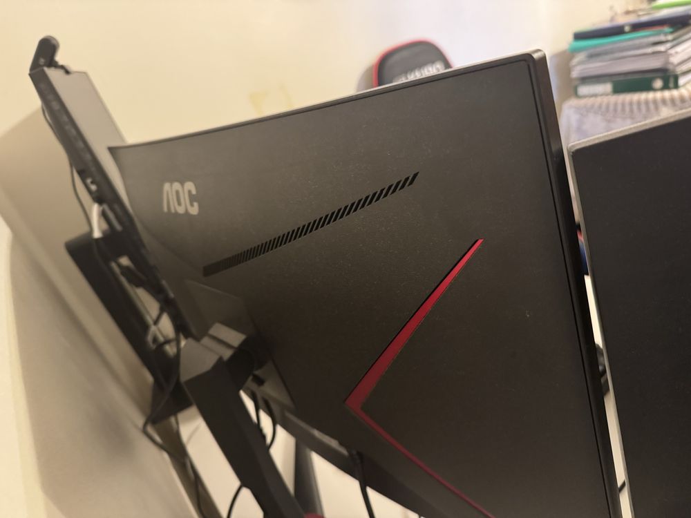Setup Gaming Top – i5-11400F + RTX 3060 + Monitores 240Hz/165Hz/75Hz