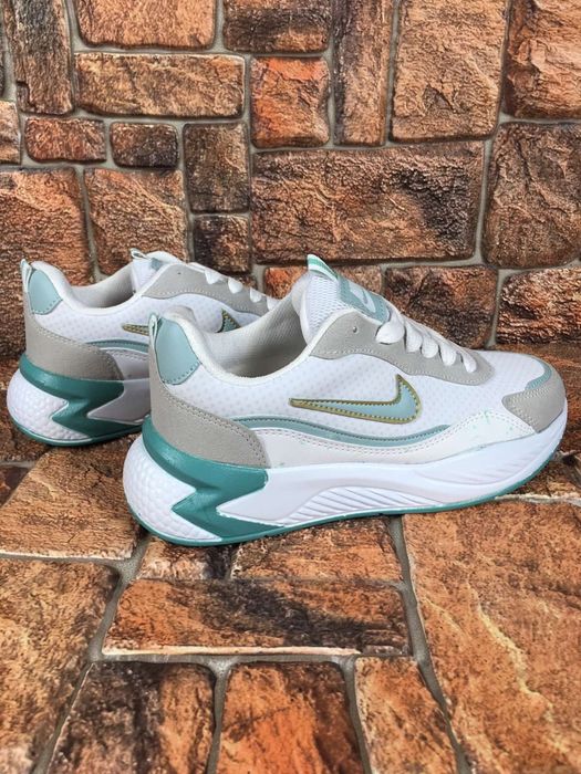 РАСПРОДАЖА Кроссовки NIKE подростковые