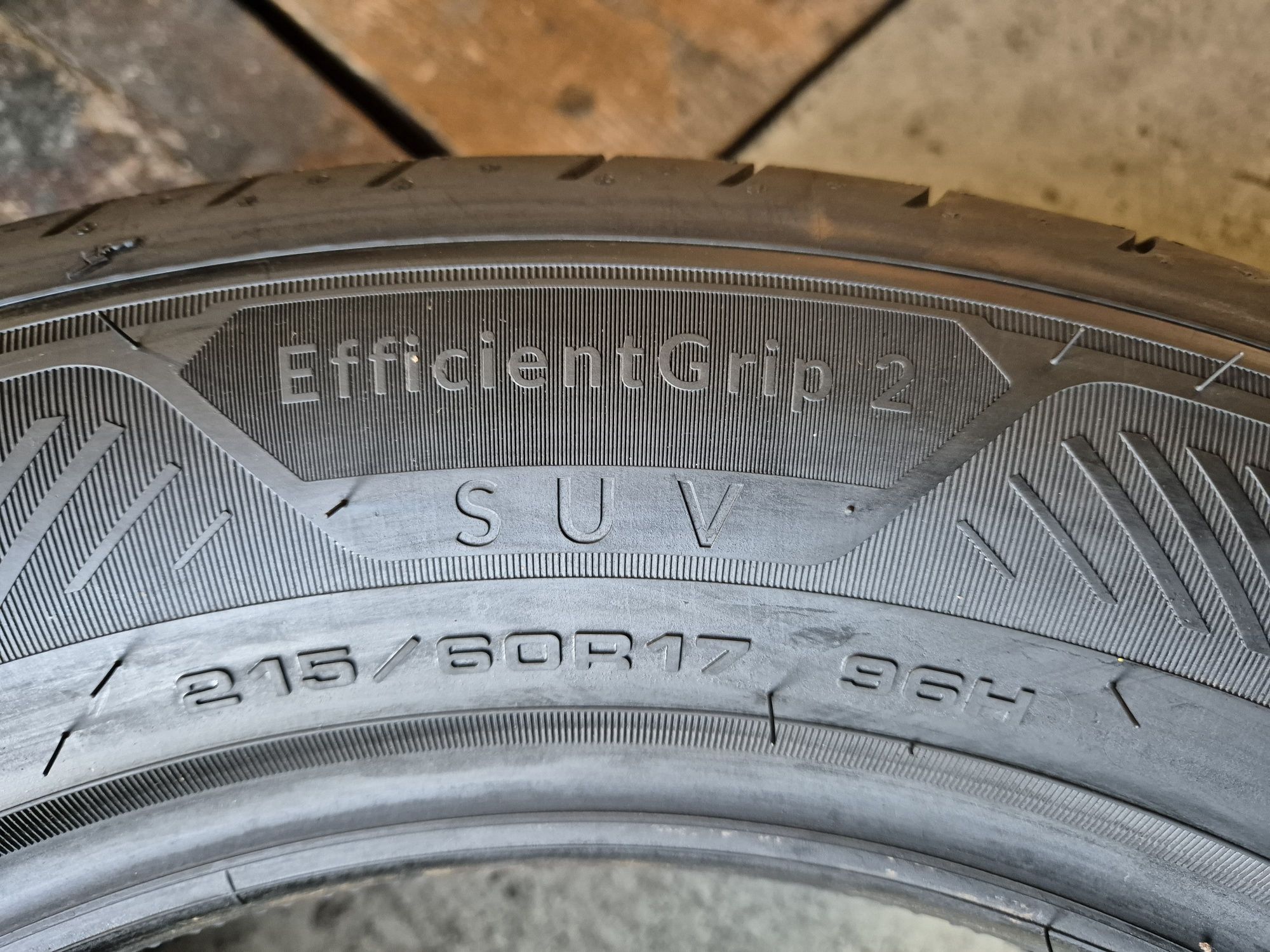 215/60/17 99V Goodyear UltraGrip performance 2 Suv  2023.r  wys. Grati