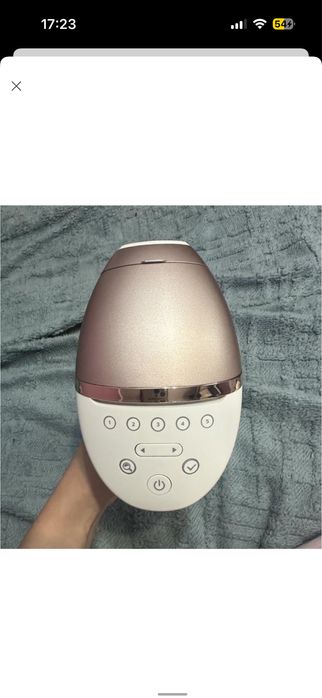 Фотоепілятор Philips Lumea 7000
