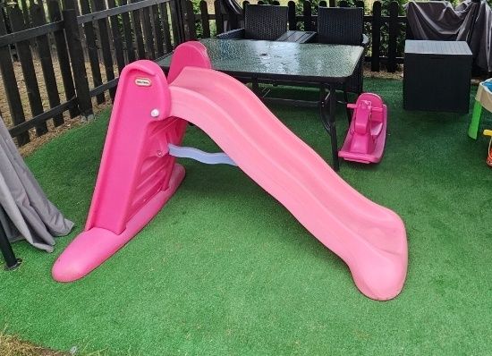 Zjeżdżalnia Little Tikes różowa