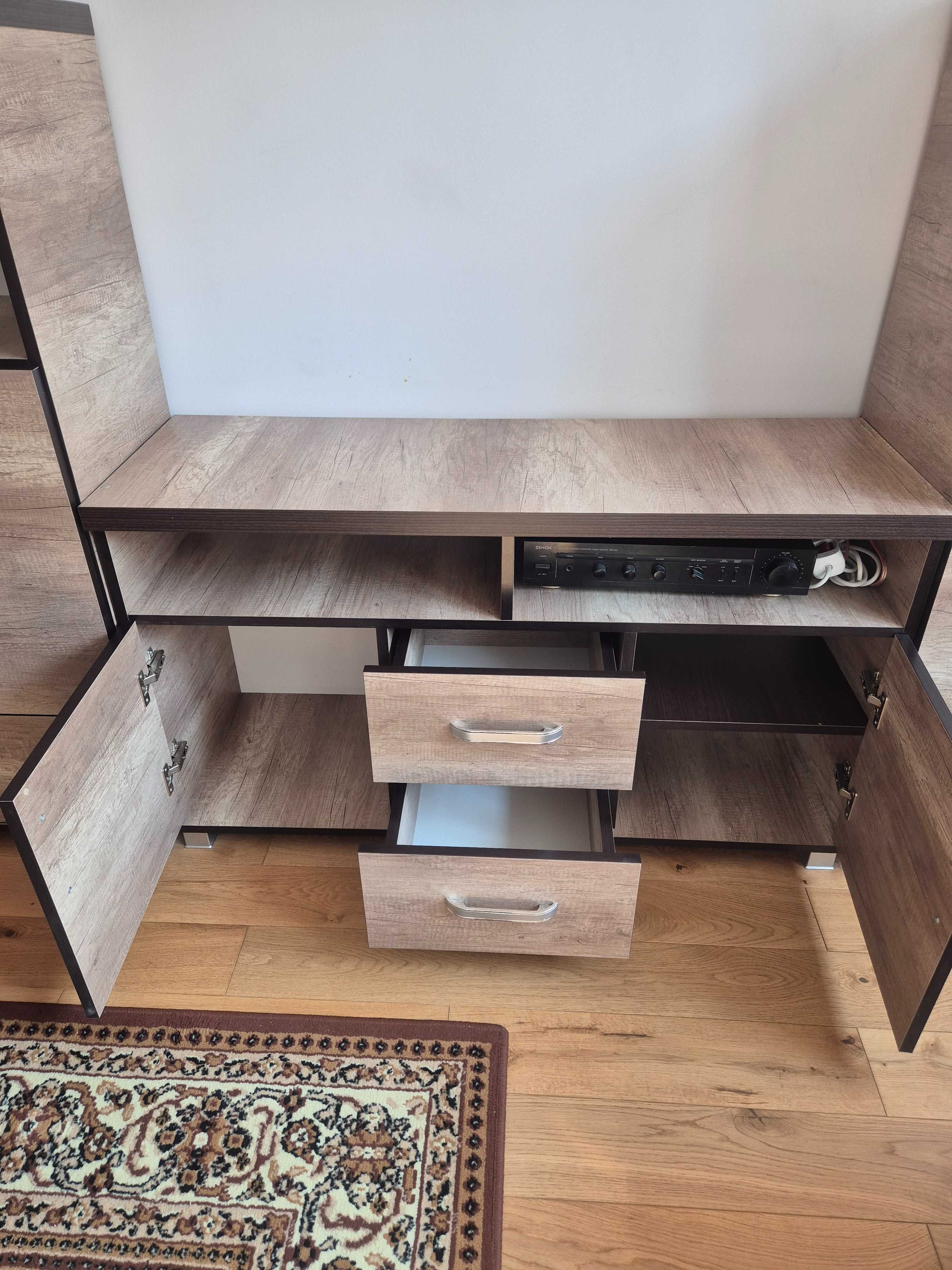 Szafka pod tv, stan idealny, do kompletu, 120 cm x 68,3 cm x 40,5 cm.