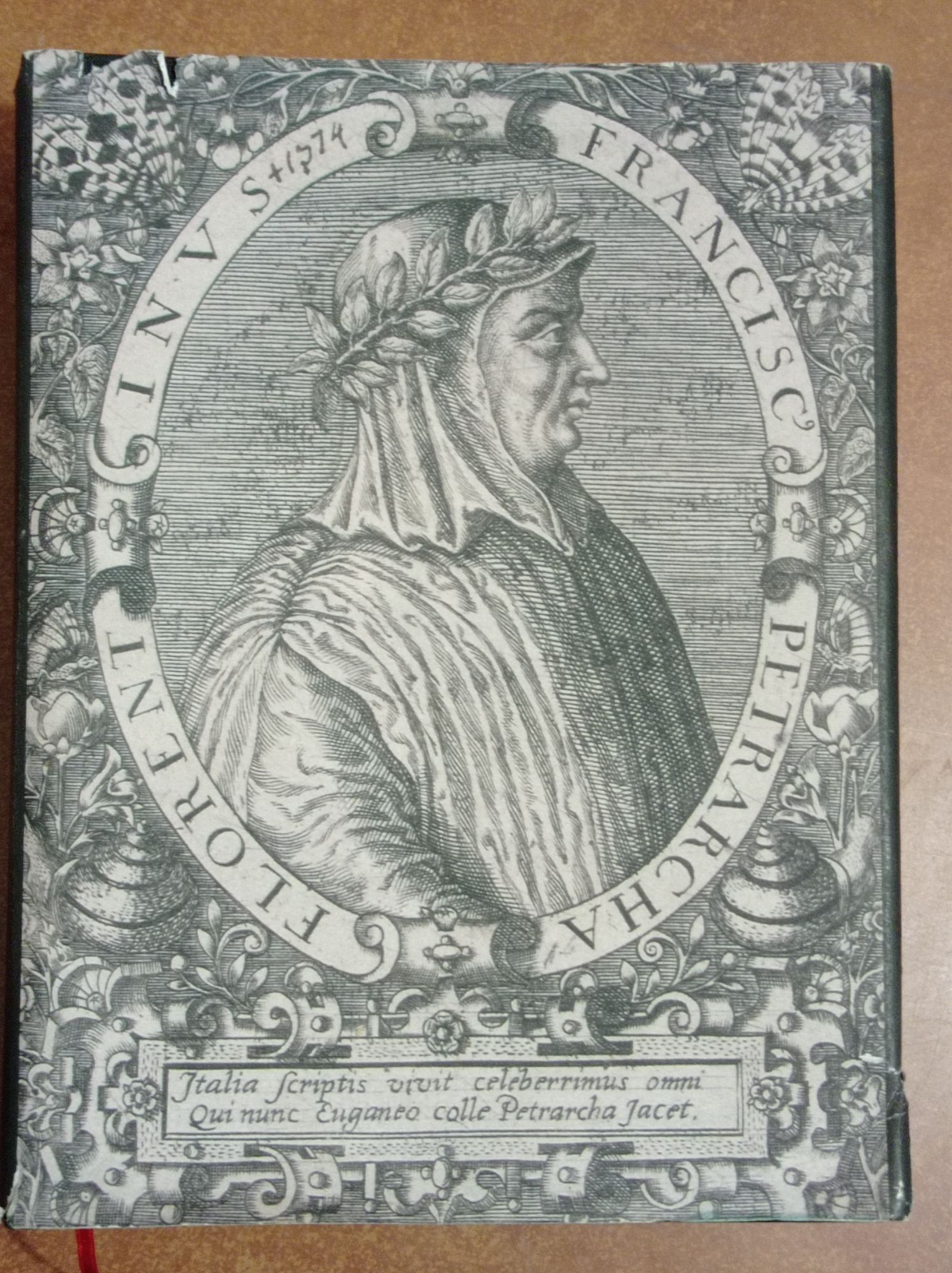 4 książki Drobne wiersze włoskie Petrarca Księgowy mafii Tel Awiw Noir
