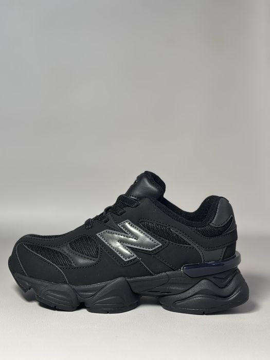 Дитячі кросівки New Bal:ance 9060 Triple Black розміри 26-37