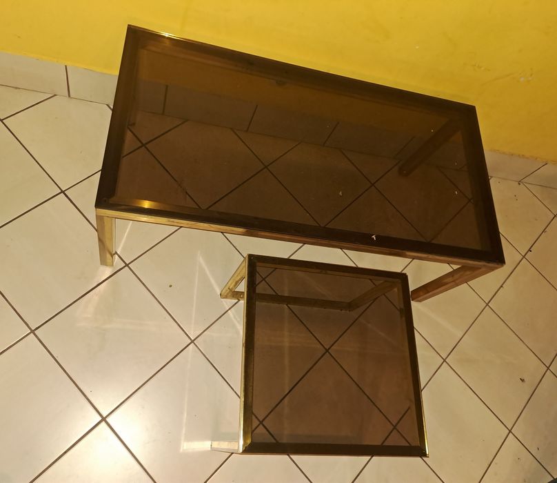 Lawa szklana, plus stolik.