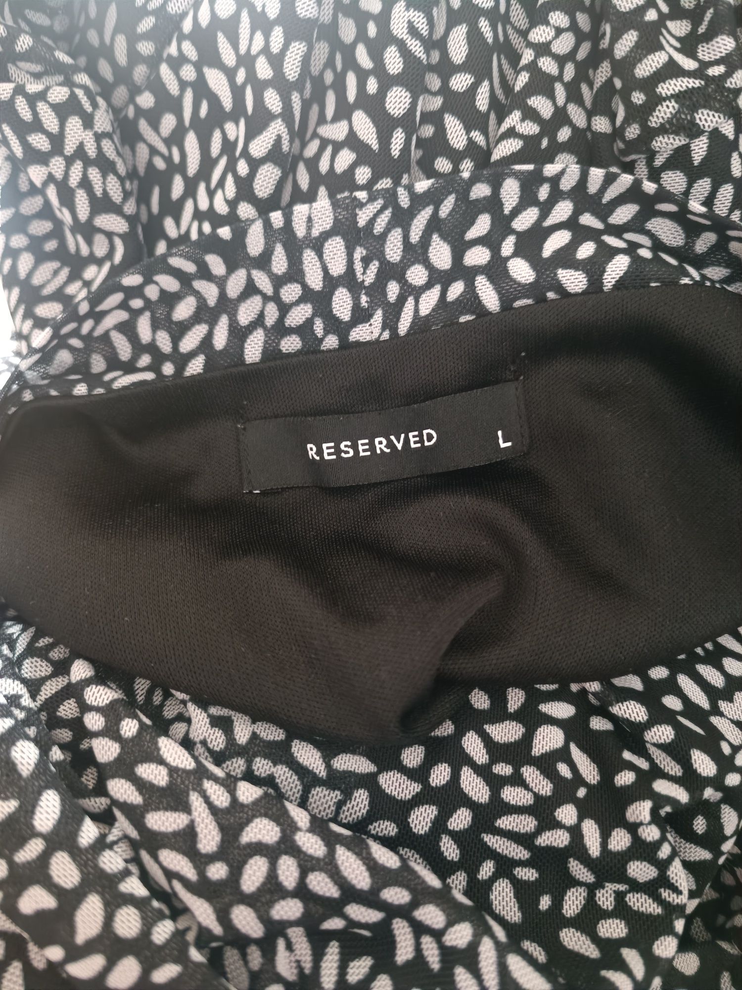 Sukienka Reserved