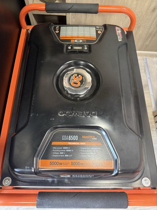 Продам генератор 6500 daewoo